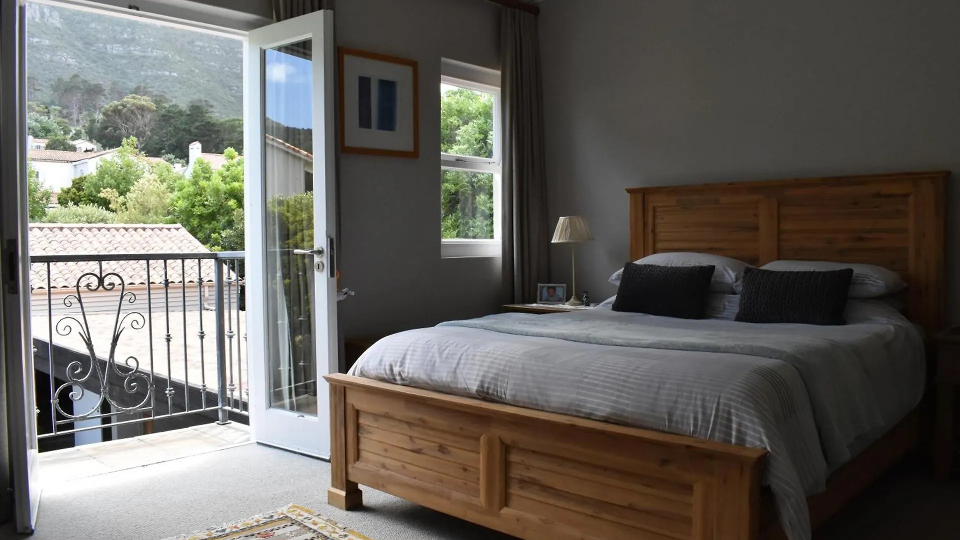 Mountain View Villa In Exclusive Security Estate, Hout Bay, Kapstadt