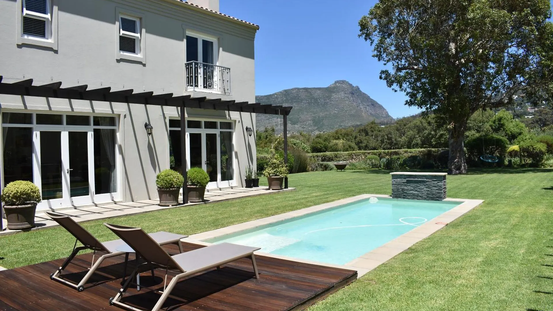 Mountain View Villa In Exclusive Security Estate, Hout Bay, Cape Town